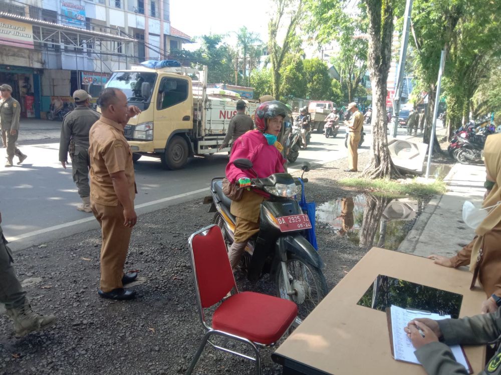 Puluhan ASN Kepergok Keluyuran Tanpa Izin saat Razia di Banjarmasin