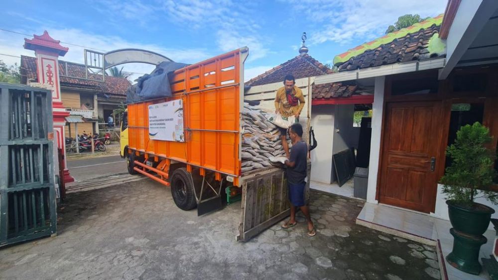 Bulog Yogyakarta Salurkan Bantuan Beras kepada 379 Ribu KPM