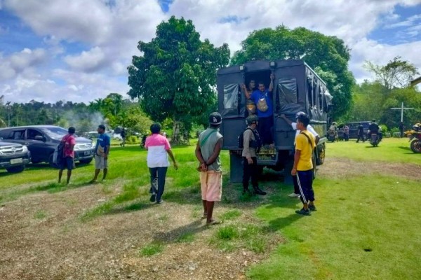 Hindari Konflik Susulan, Warga Kampung Topo Dievakuasi ke Nabire