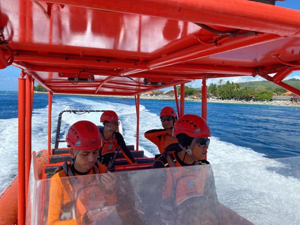 2 WNA India Terseret Arus Pantai Kelingking, Satu Meninggal