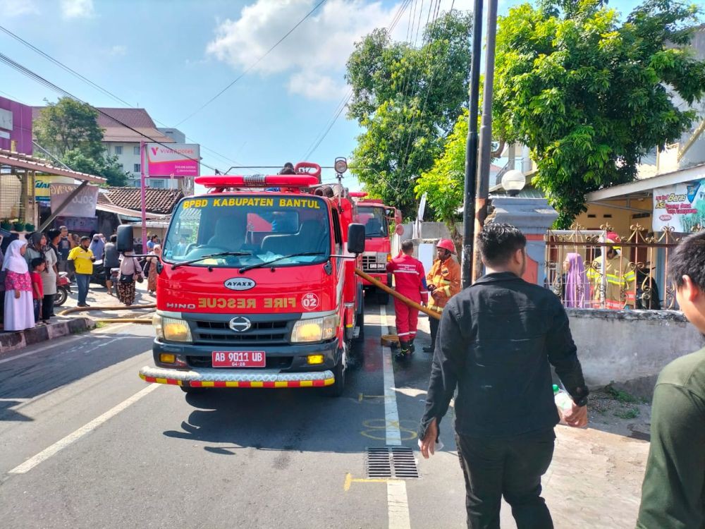 Gudang Kayu di Yogyakarta Terbakar, Kerugian Ratusan Juta Rupiah