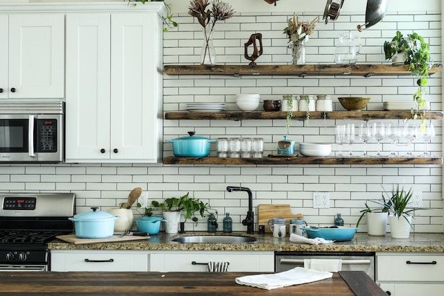 5 Tips Memilih Meja Dapur yang Tepat untuk Memasak di Rumah