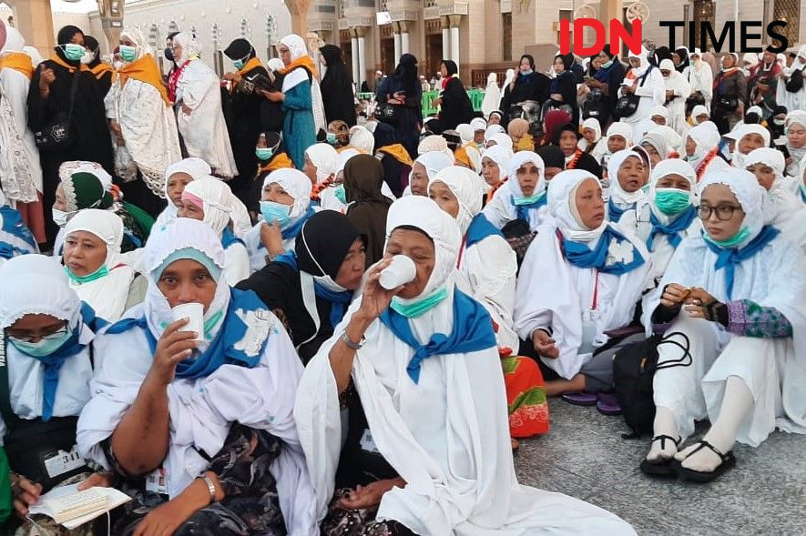 Sudah Ada Jatah, Jemaah Haji Dilarang Masukkan Air Zamzam ke Koper