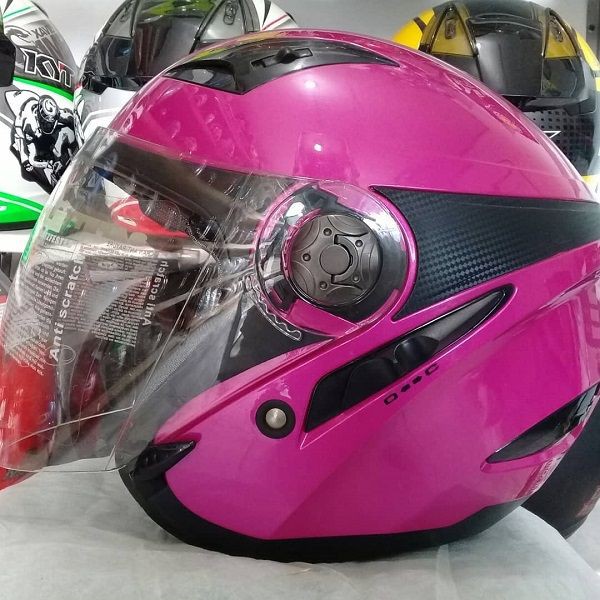 11 Rekomendasi Helm Half Face Terbaik dan Keren 2023