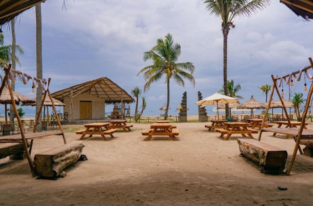 Pantai Sanggar Beach Lampung Selatan, Vibesnya Eksotis bak di Bali