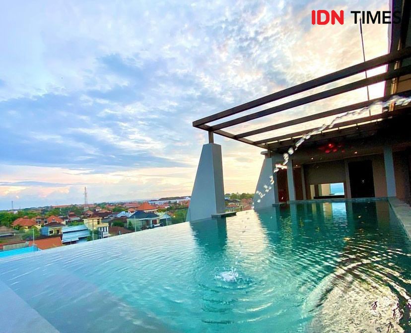 3 Resto Rooptop and Pool Bali Lihat Matahari Terbenam, Hindari Macet 