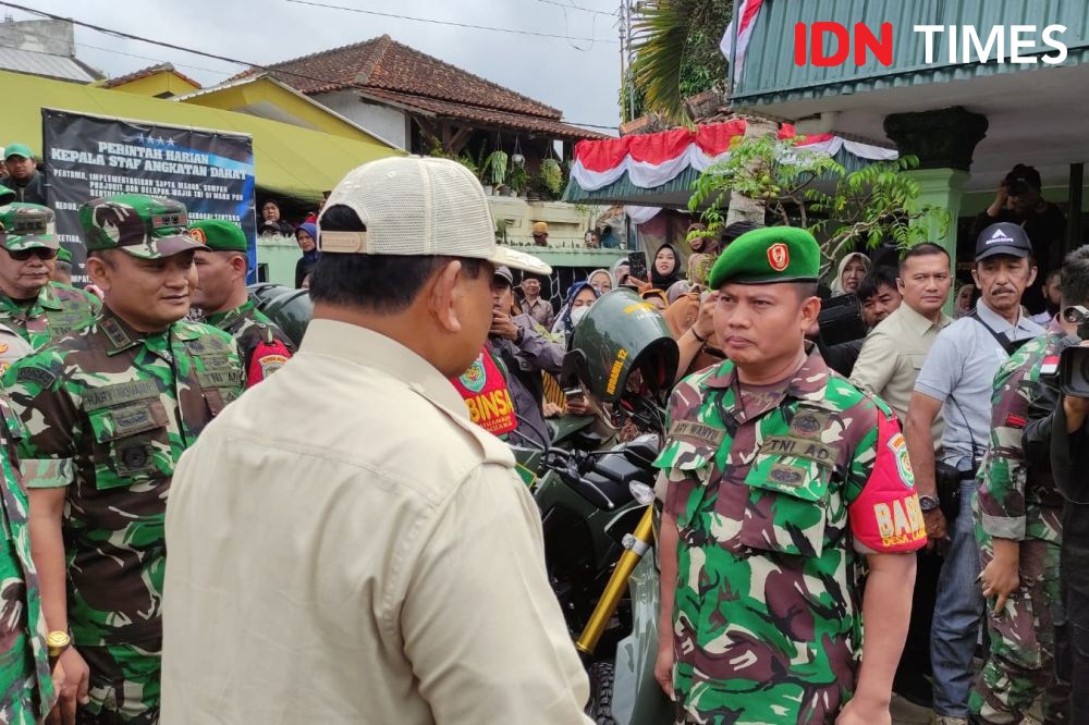 Akrab Dengan Jurnalis Momen Lucu Prabowo Gaya Ala Reporter