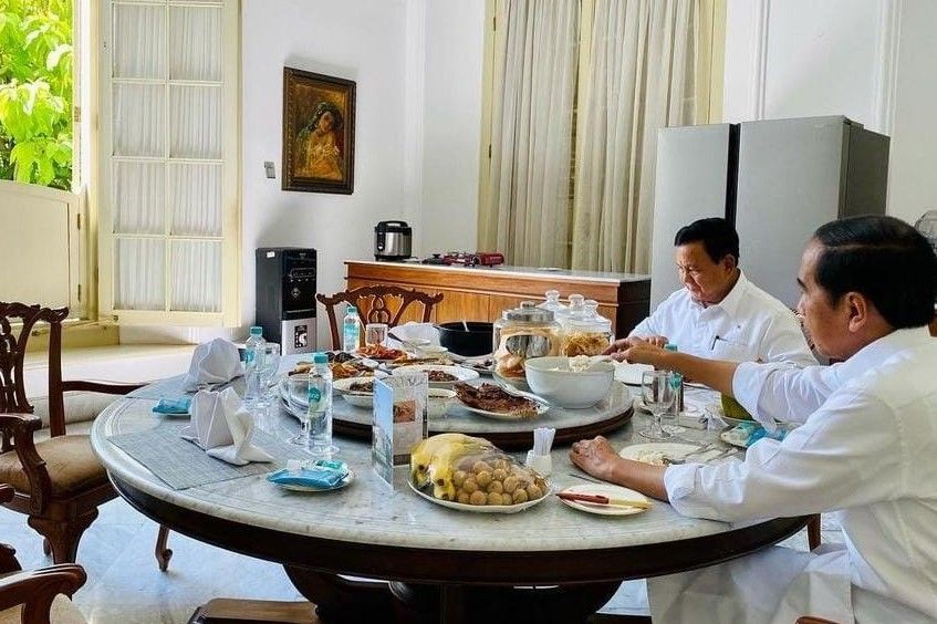 Istana Ungkap Obrolan Jokowi Saat Makan Siang Bareng Prabowo