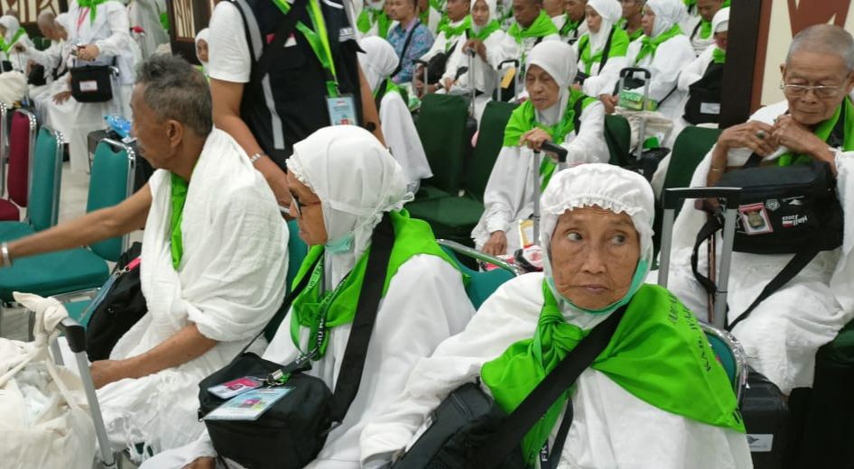 Dilantik, PPIH Embarkasi Makassar Diminta Ramah Jemaah Haji Lansia