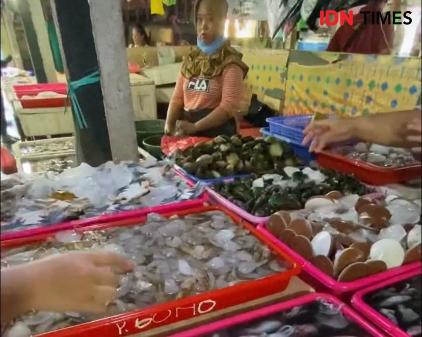Belanja Seafood Hingga Naik Kuda di Pantai Kedonganan Bali