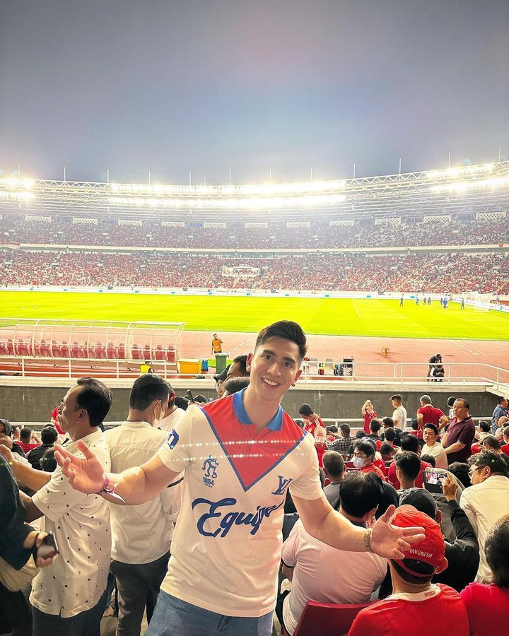 10 Potret Artis Nonton Indonesia vs Argentina di GBK 10 Potret Artis Nonton Indonesia vs Argentina di GBK