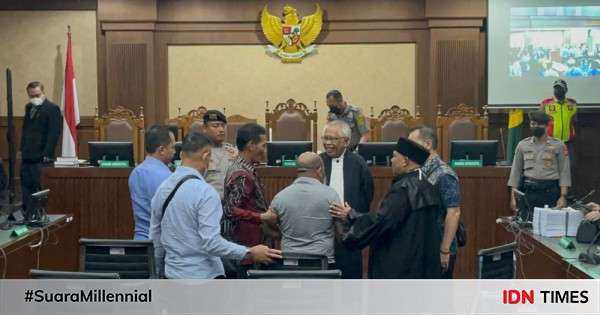 Lukas Enembe Ngeluh Jalani Sidang Dalam Kondisi Stroke