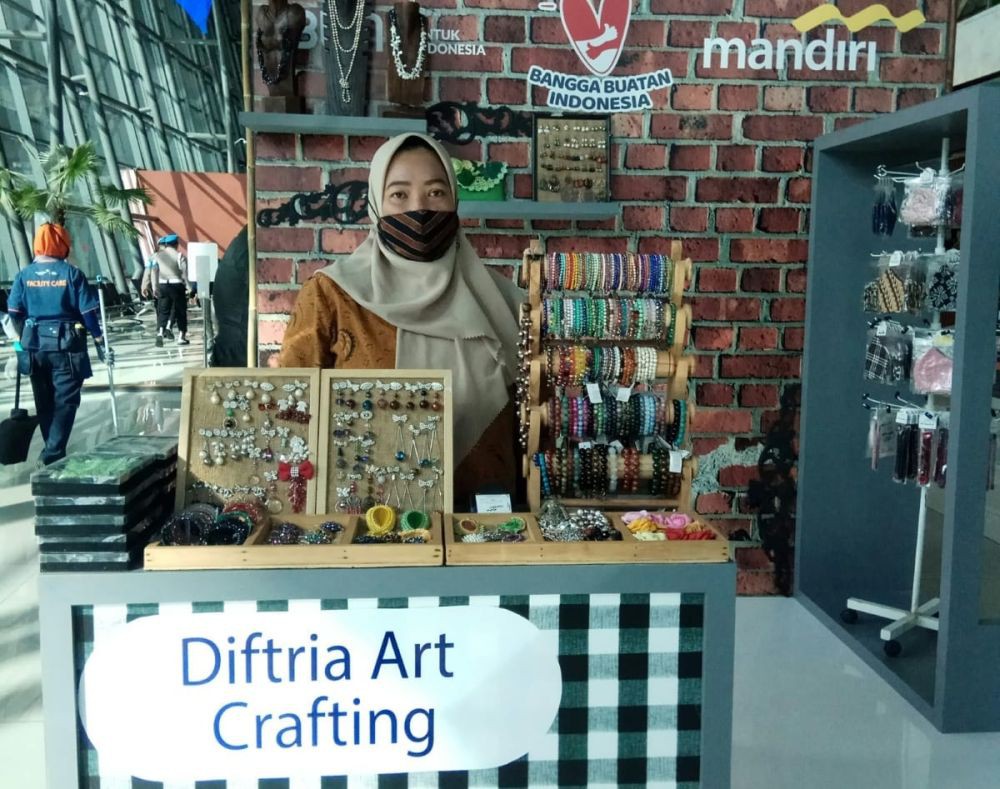 Hobi Kerajinan Tangan, Pemilik Diftria Art Crafting Bisa Dapat Cuan
