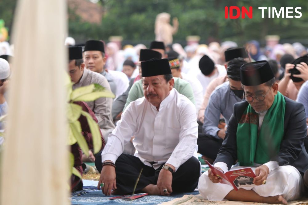 Eva Dwiana Salat Idul Adha di Lapangan, Pemkot Kurban 104 Ekor Hewan