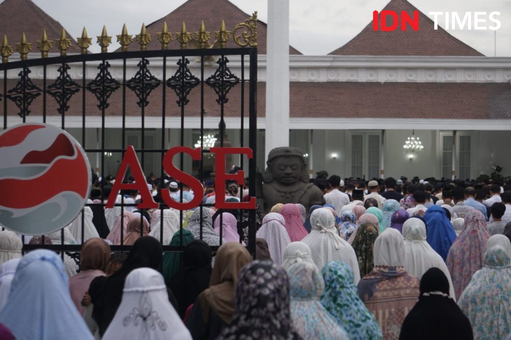 Ribuan Orang Salat Idul Adha Bersama Jokowi di Gedung Agung Yogyakarta