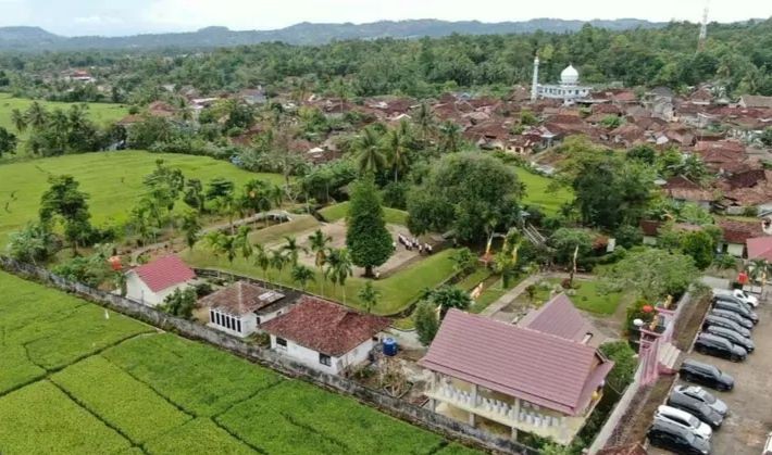 Fakta Unik Wisata Sejarah Makam Pahlawan Radin Inten II di Lamsel