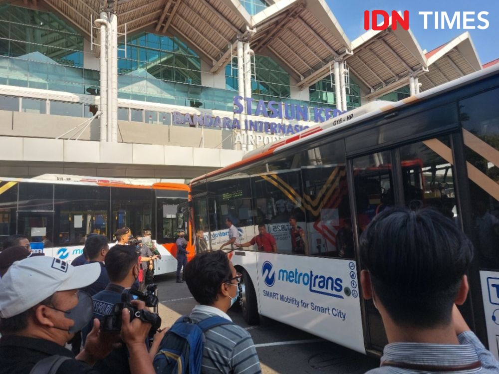 Transjakarta Mulai Beroperasi di Bandara Soetta, Tarifnya Rp0