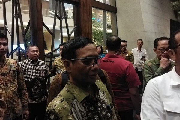Mahfud MD Bantah Kabar Pertemuan dengan Ganjar Pranowo