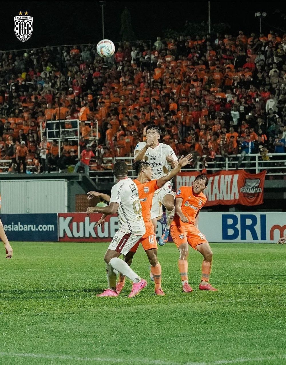 Kondisi Elias Dolah Setelah Dilarikan ke RS saat Hadapi Borneo FC
