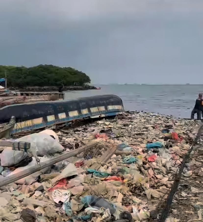 Halo Warga Lampung! Diajak Bersih Pantai Bareng Pandawara Group