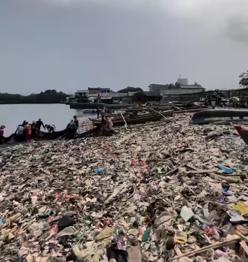 Halo Warga Lampung! Diajak Bersih Pantai Bareng Pandawara Group