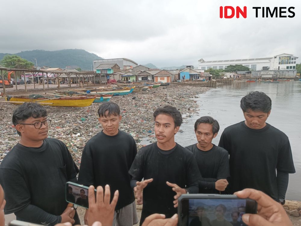 Bersih Pantai Sukaraja, Pandawara: Baru 30 Persen Keseluruhan Sampah