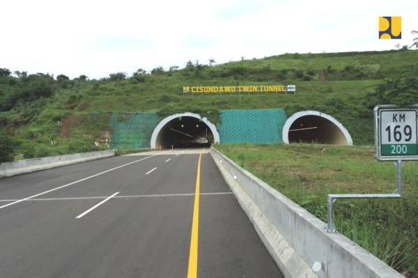 Tol Cisumdawu Rampung, Menhub: Penerbangan di Kertajati Meningkat