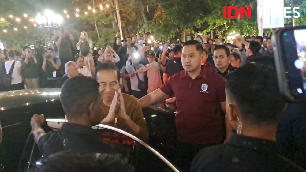 Lengket! Ridwan Kamil Ajak Jokowi Ngopi di Pasar Kreatif Jabar