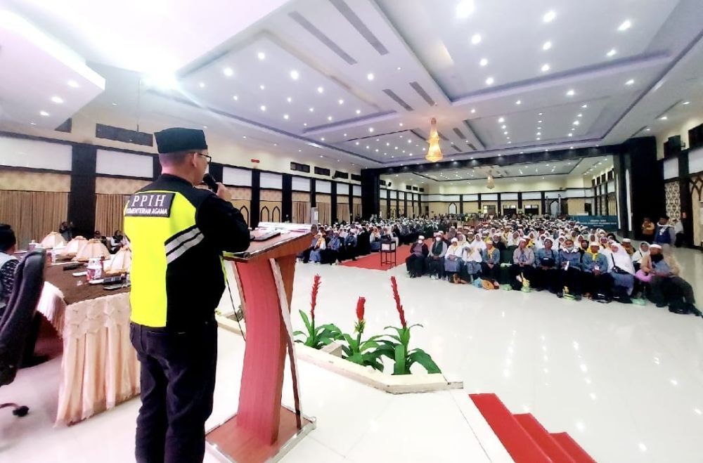 Anggota Jemaah Haji Kloter 10 Debarkasi Makassar Meninggal di Pesawat