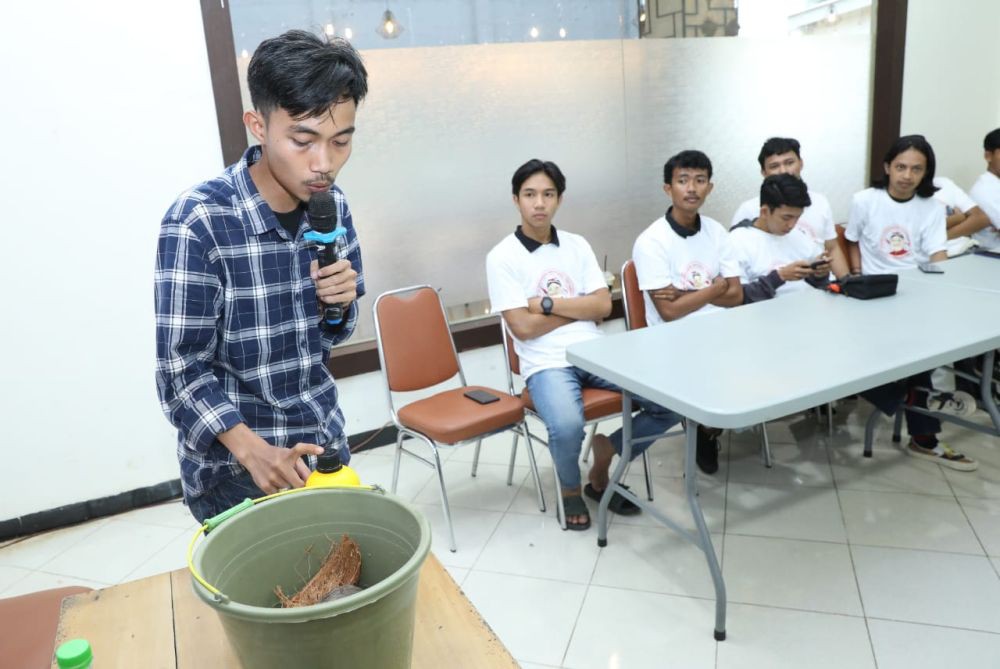 Relawan Ganjar Bekali Pemuda Bone Cara Pembuatan Pupuk Organik