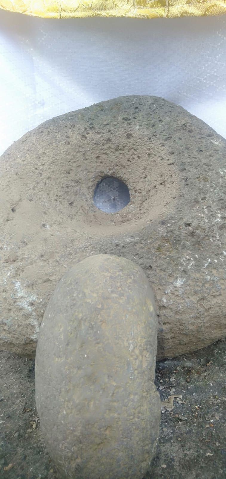 Ditemukan Batu Diduga Lingga Yoni di Areal Wisata Kayu Putih