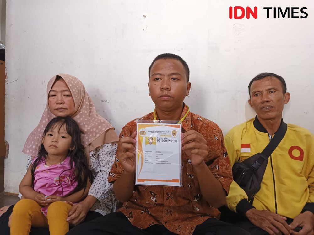 Bikin Haru! Kisah Perjuangan Anak Ojol Bandar Lampung jadi Polisi