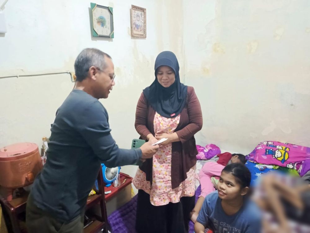 Cyntya Jualan Peyek Viral di Tiktok Dapat Bantuan Pemkot Surabaya