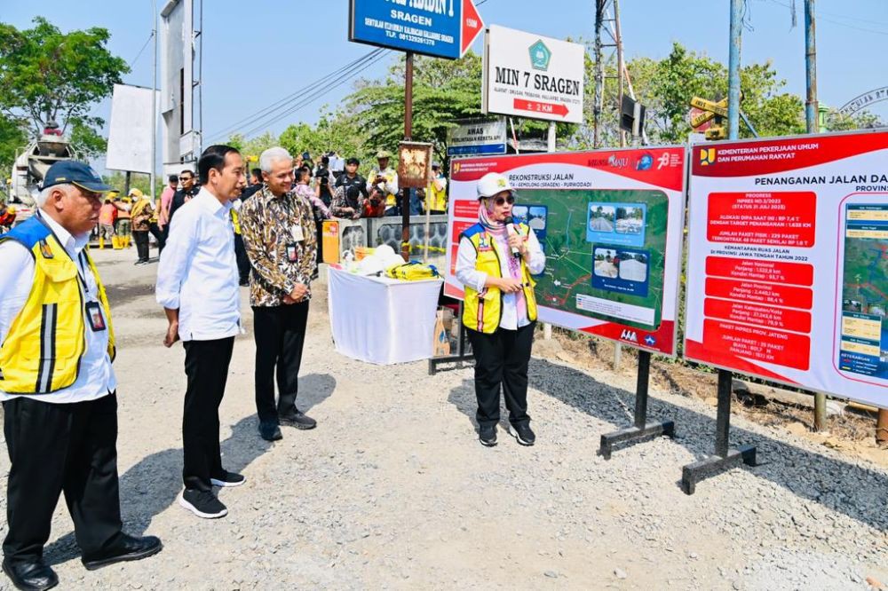 Jokowi Gelontorkan Rp14 Triliun Untuk Perbaikan Jalan