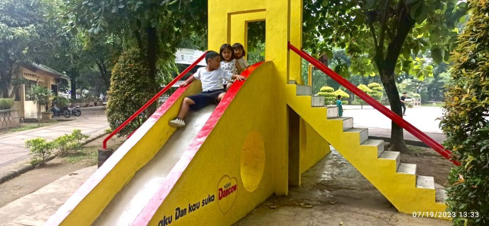 Nestle Dancow Imunutri Renovasi Taman Kota Tebing Tinggi