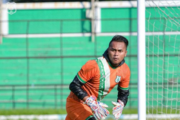 Profil Dimas Galih, Kiper Baru PSMS Eks Persebaya dan PSM