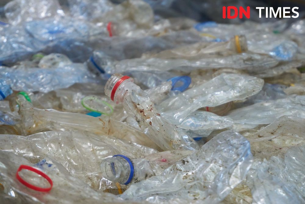 Mantap! Semarang Punya Pabrik Daur Ulang Sampah Botol Plastik PET