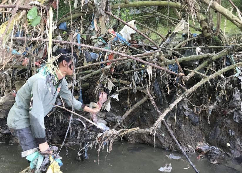 Sasude Susuri Sungai Deli, Temukan Sampah Plastik dengan Berat 750 kg