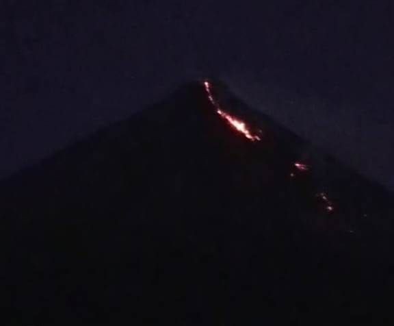 Gunung Karangetang Masih Erupsi, BPBD Sitaro Pertimbangkan Evakuasi