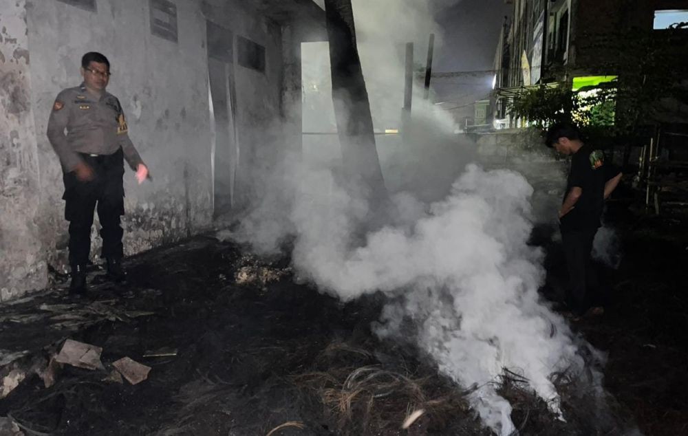 Poslantas di Makassar Nyaris Terbakar