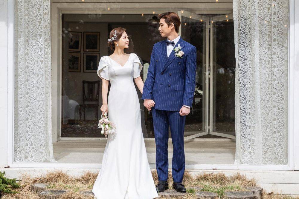 Viral Foto Park Seo Joon-Park Bo Young Nikah, Cek Faktanya!