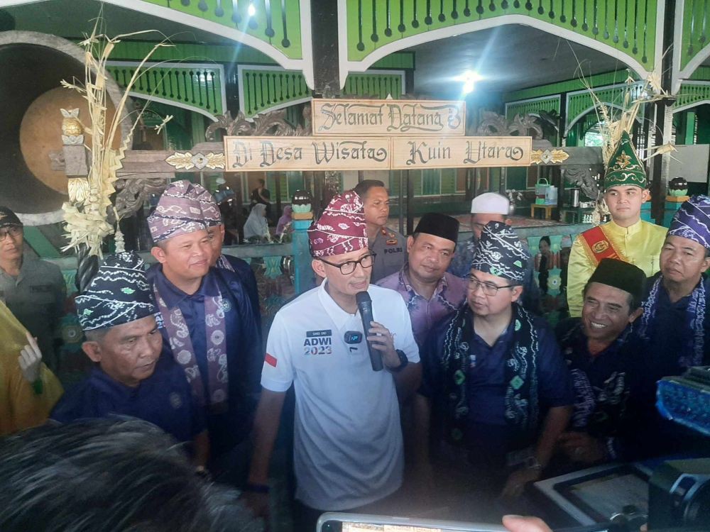 Sandiaga Uno Ziarah Makam Raja Banjar di Kalimantan Selatan