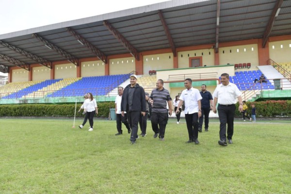 Menpora Tinjau Venue PON 2024 di Sumut, Edy Singgung Stadion Utama
