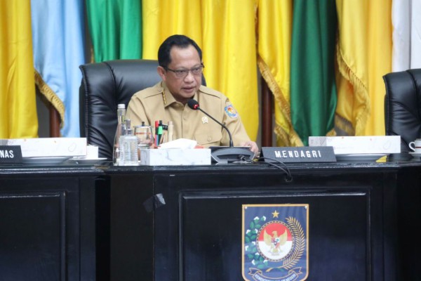 UMP 2024 Diumumkan Besok, Mendagri Ingatkan Pemda Harus Sesuai PP