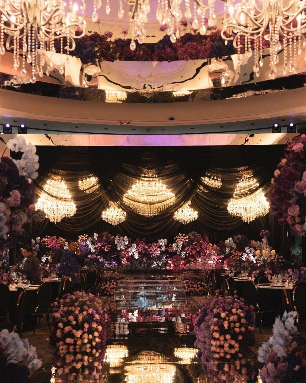 14 Dekorasi Pernikahan untuk Resepsi Malam Hari