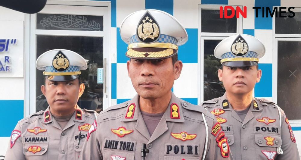 Rem Tak Berfungsi, Truk Kontainer di Makassar Nyaris Terguling di Tol