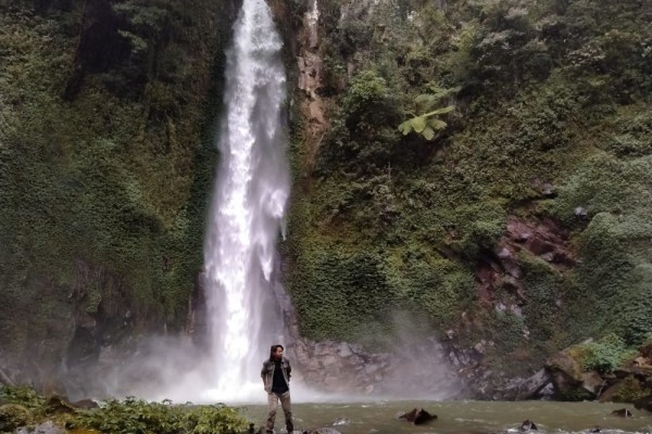 Ada Hidden Gem di Kaki Gunung Sinabung, 2 Air Terjun Tersembunyi