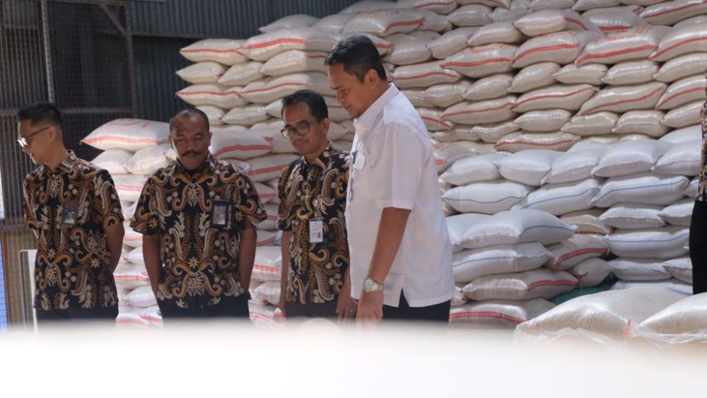 Harga Beras Naik, Jokowi: Pemerintah Terus Operasi Pasar Besar-Besaran