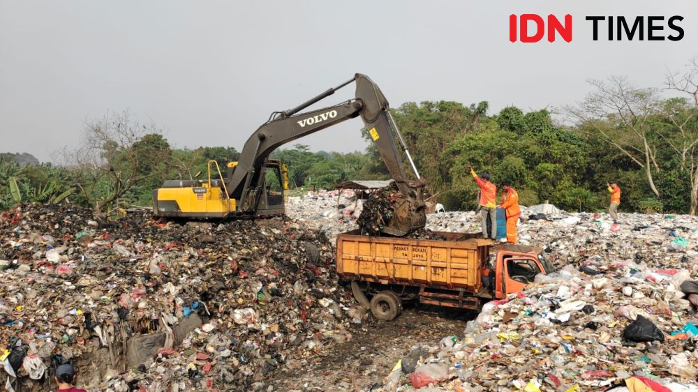 Penanganan Kebakaran Sampah di TPA Sarimukti Sudah 90 Persen