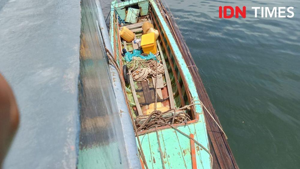 Polisi Sita Perahu dan Kayu Diduga Ilegal dari Warga di Sibolga